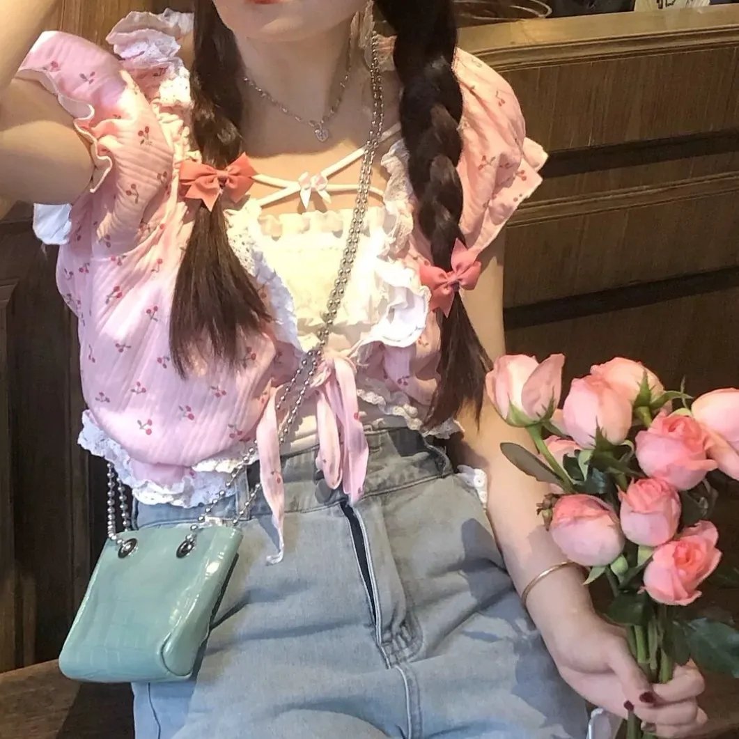 穿蓝衣的男孩